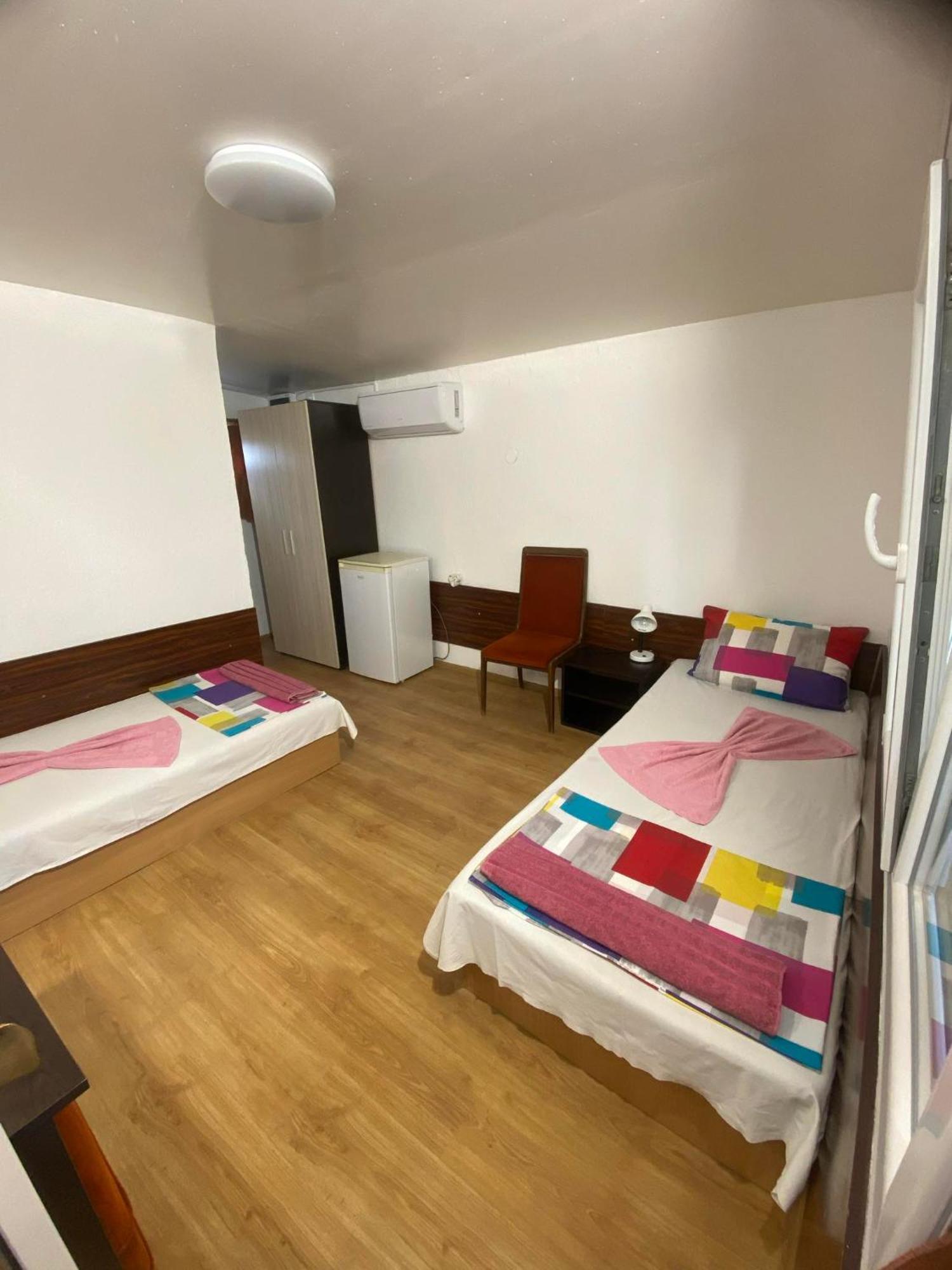 Family Hotel Julian Kranevo Bagian luar foto