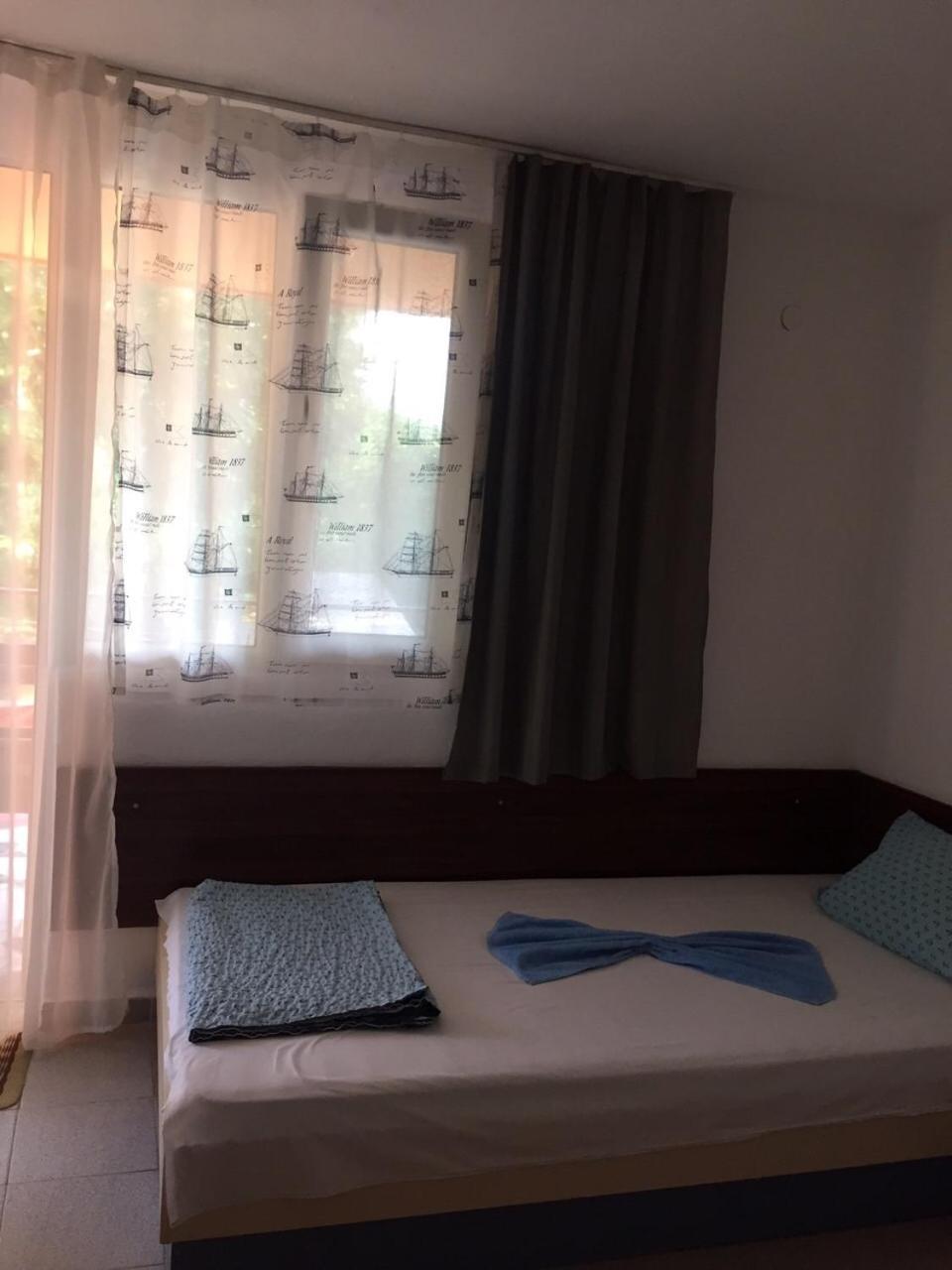 Family Hotel Julian Kranevo Bagian luar foto